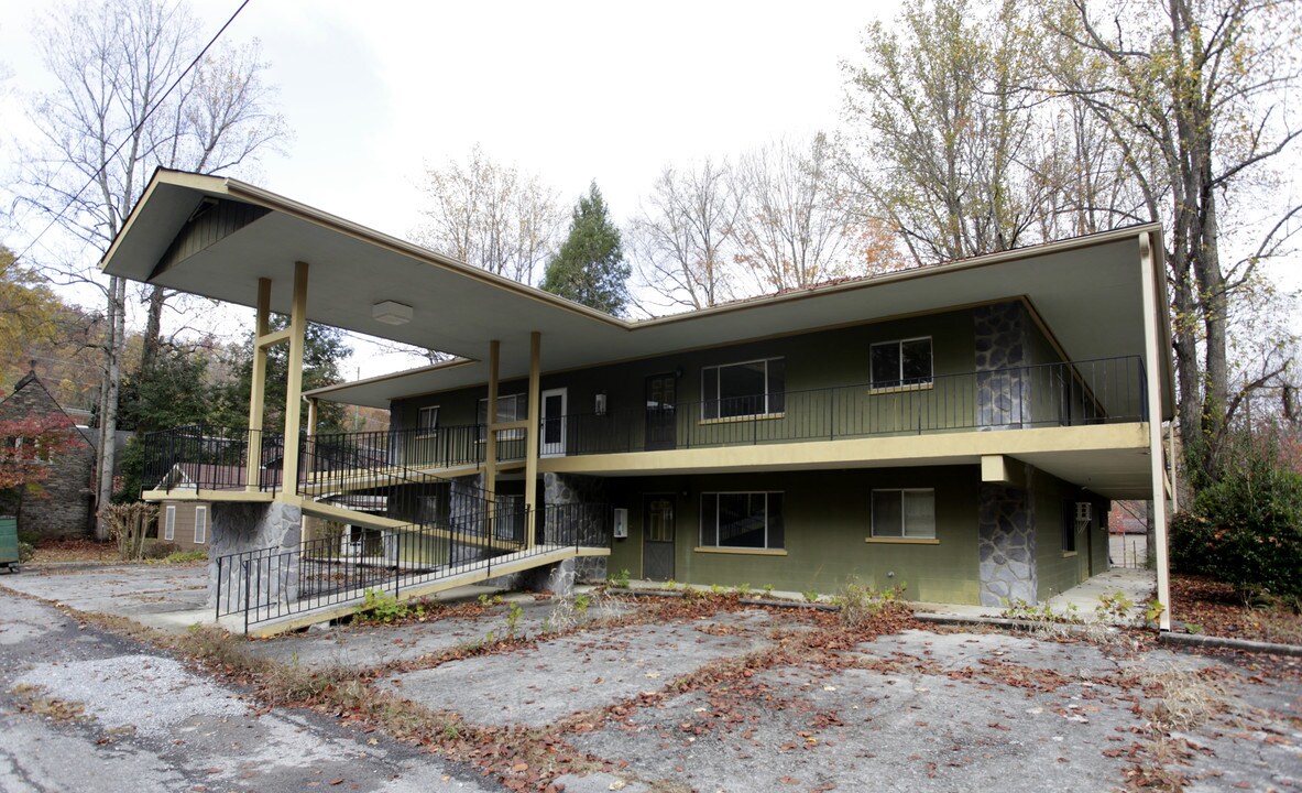 561 Reagan Dr in Gatlinburg, TN - Foto de edificio