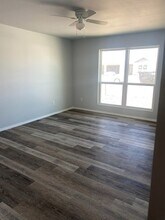 1642 Wrigley Dr in Odessa, TX - Foto de edificio - Building Photo