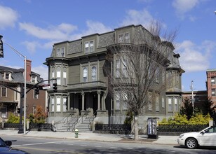 243-245 Broadway in Providence, RI - Foto de edificio - Building Photo