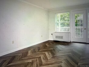 110 Sutton Dr in Mt Kisco, NY - Building Photo - Building Photo