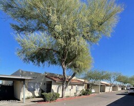 6531 N 67th Ave in Glendale, AZ - Building Photo