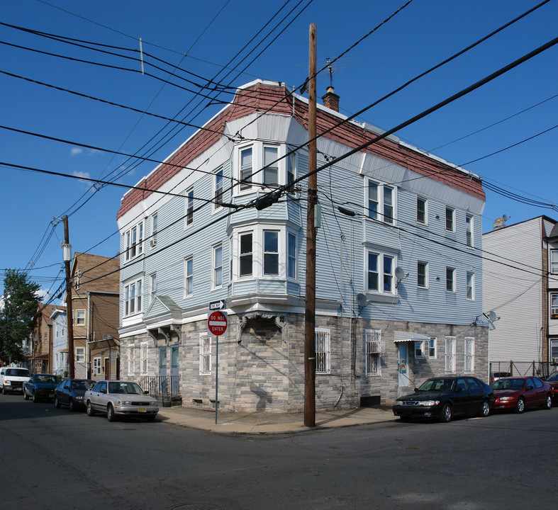 59-61 Goble St in Newark, NJ - Building Photo