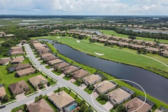 6808 Wild Lake Terrace in Bradenton, FL - Building Photo - Building Photo