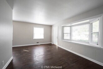 3331 Manor Ct in Indianapolis, IN - Building Photo - Building Photo