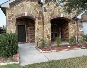 800 Chatsworth Dr in Anna, TX - Building Photo - Building Photo