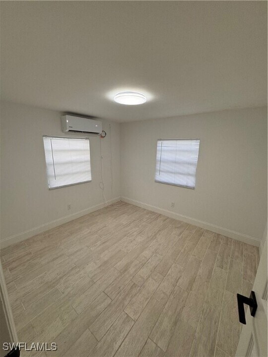 15344 Wall Dr in Ft. Myers, FL - Building Photo