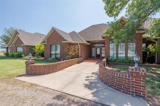 3900 E State Hwy 9 in Norman, OK - Building Photo - Building Photo