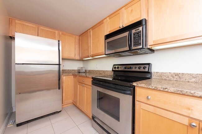 2630 Adams Mill Rd NW in Washington, DC - Building Photo - Building Photo