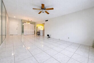 6750 NE 21st Rd in Fort Lauderdale, FL - Building Photo - Building Photo