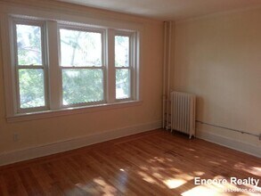 1615 Commonwealth Ave, Unit 14 in Boston, MA - Building Photo - Building Photo