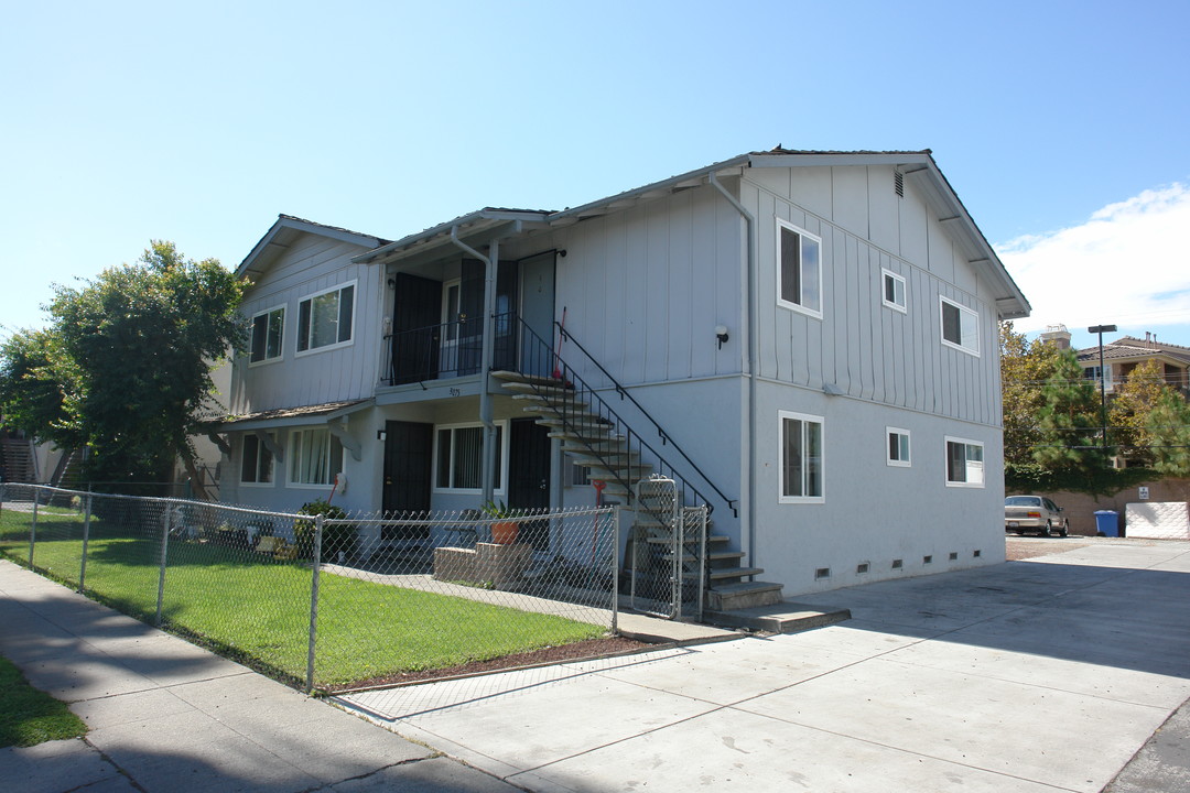 3075 Pearl Ave in San Jose, CA - Building Photo