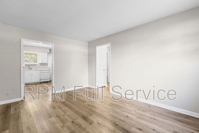 4426 Central Valley Dr in Nashville, TN - Foto de edificio - Building Photo