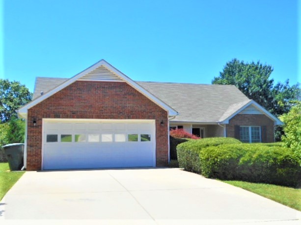 6 Crestbrook Ct in Greensboro, NC - Building Photo