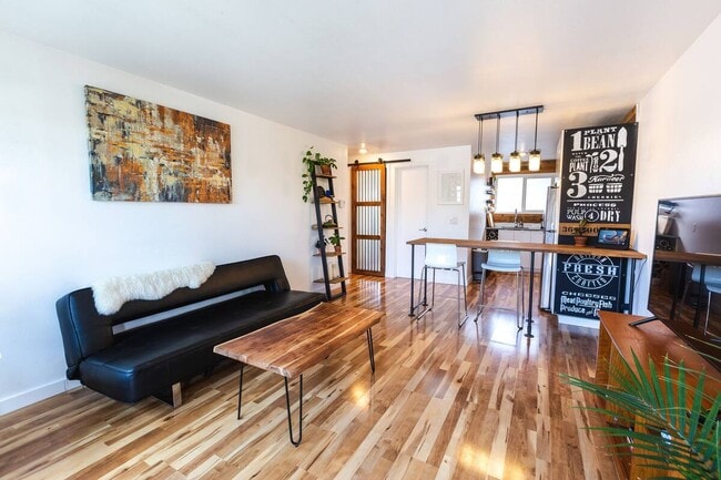 841 NW 50th St, Unit 841