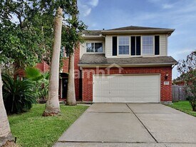 4919 Chase Wick Dr in Bacliff, TX - Building Photo