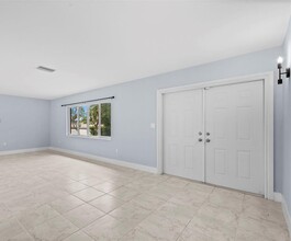 8500 SW 87th Ave in Miami, FL - Building Photo - Building Photo