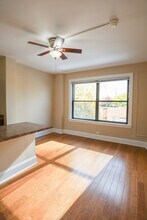 5326 S Cornell Ave in Chicago, IL - Building Photo - Building Photo