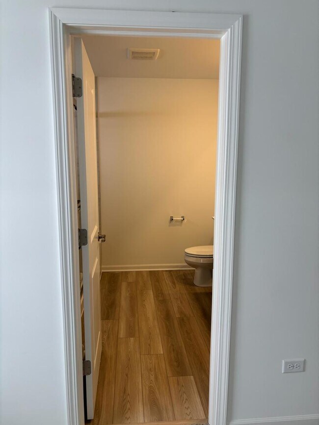 450 Hathaway Ln in Oswego, IL - Building Photo - Building Photo