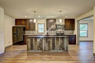 1018 Hampton Locust Grove Rd in Locust Grove, GA - Building Photo - Building Photo