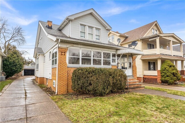 10007 Parkview Ave in Garfield Heights, OH - Building Photo - Building Photo