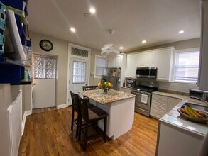 5016 N Major Ave, Unit Jefferson Park 2bd 1bath in Chicago, IL - Building Photo - Building Photo