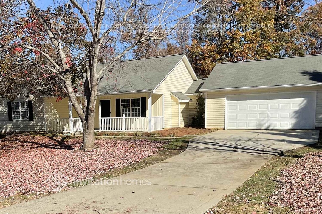 4411 Allibrook Way in Wingate, NC - Foto de edificio