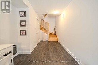 1865 Pickering Pkwy in Pickering, ON - Building Photo - Building Photo