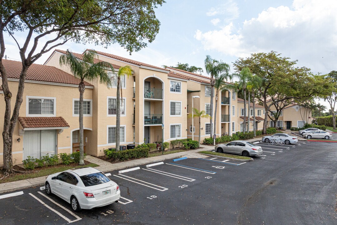 Milano in West Palm Beach, FL - Building Photo