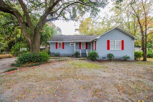 1709 Mulmar St in Charleston, SC - Building Photo
