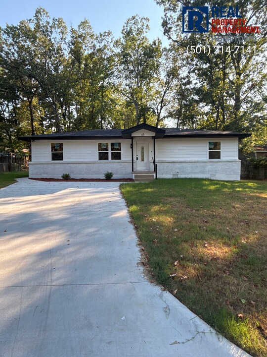 43 S Wakefield Dr in Little Rock, AR - Building Photo