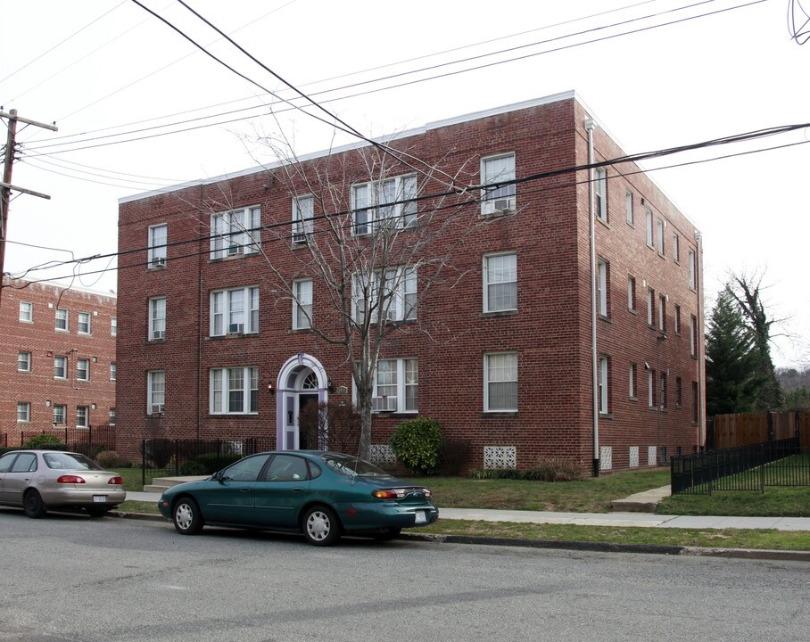 5051 1st St NW in Washington, DC - Building Photo