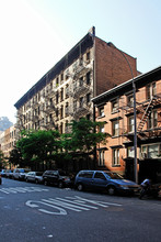 352-360 W 15th St in New York, NY - Building Photo - Building Photo