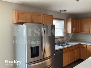1211 Sassafras Ln in Marysville, OH - Foto de edificio - Building Photo