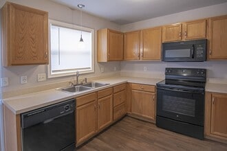 Georgetown Crossing in Mechanicsburg, PA - Building Photo - Building Photo