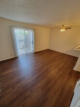 207 Sprucewood Ln in San Antonio, TX - Building Photo - Building Photo