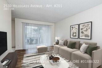 2530 Hillegass Ave in Berkeley, CA - Building Photo - Building Photo