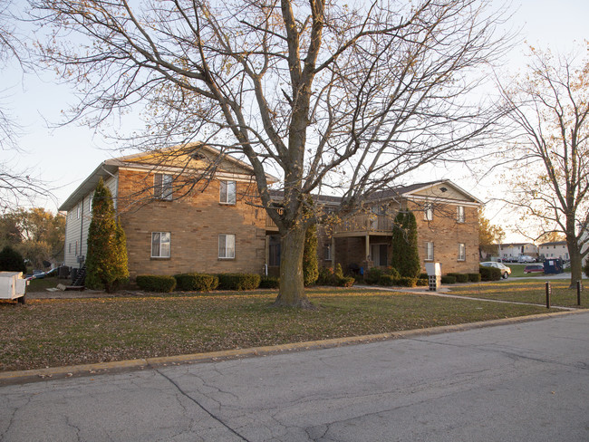 73 Manor Dr in Park View, IA - Foto de edificio - Building Photo