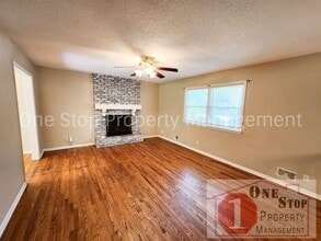 8401 Arlington Ave in Raytown, MO - Building Photo - Building Photo
