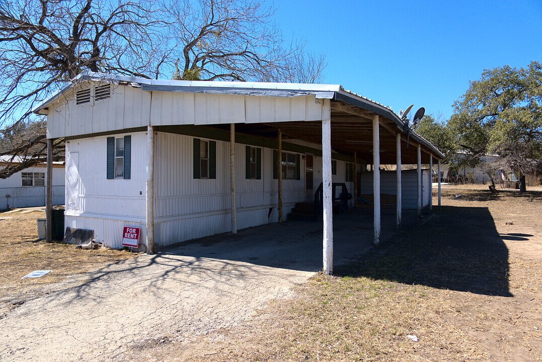 12 Broken Arrow Rd in Brackettville, TX - Building Photo