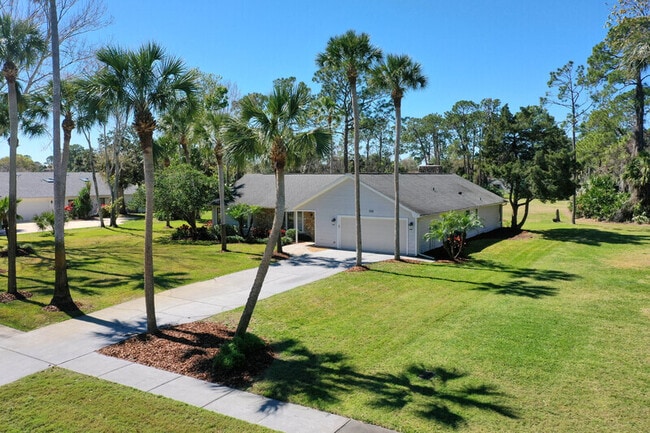 508 Pelican Bay Dr in Daytona Beach, FL - Building Photo - Building Photo