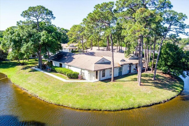 2833 Stoneway Ln in Fort Pierce, FL - Building Photo - Building Photo