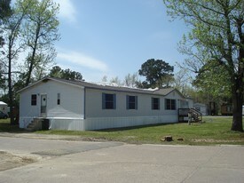 Forest Hollow Manufactured Home Community in Beaumont, TX - Building Photo