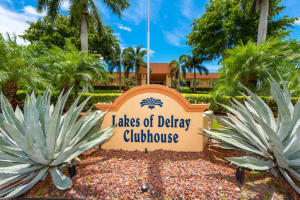 15036 Ashland Ln in Delray Beach, FL - Foto de edificio