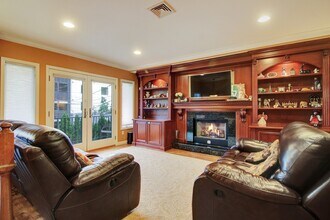 176 Undercliff Ave in Edgewater, NJ - Building Photo - Building Photo
