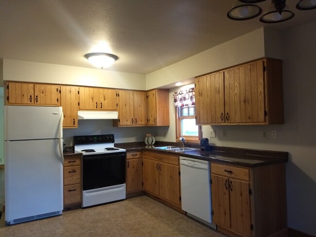 713 Moreland Ave, Unit 713 in Schofield, WI - Foto de edificio - Building Photo