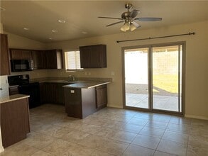 2991 E Estrella Vis in Kingman, AZ - Building Photo - Building Photo