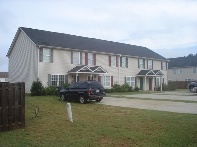 Viewpoint Villas in Jackson, GA - Building Photo - Building Photo