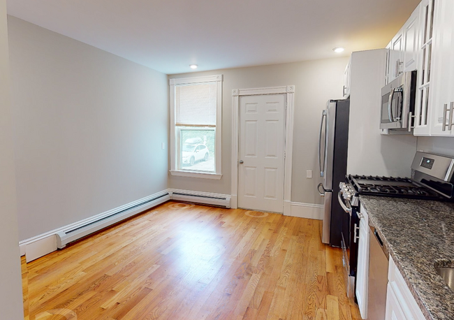 5 Beacon St, Unit 11A Beacon #1 in Somerville, MA - Foto de edificio - Building Photo