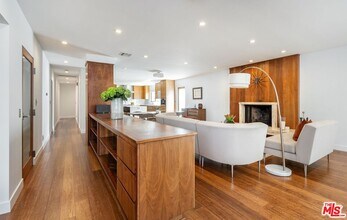 7826 W 80th St in Los Angeles, CA - Building Photo - Building Photo