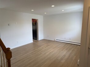 724 Silver Lake-Scotchtown Rd in Wallkill, NY - Building Photo - Building Photo